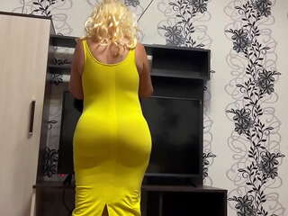 Stepmom in a tight dress with a big ass turns on anal dirty video
